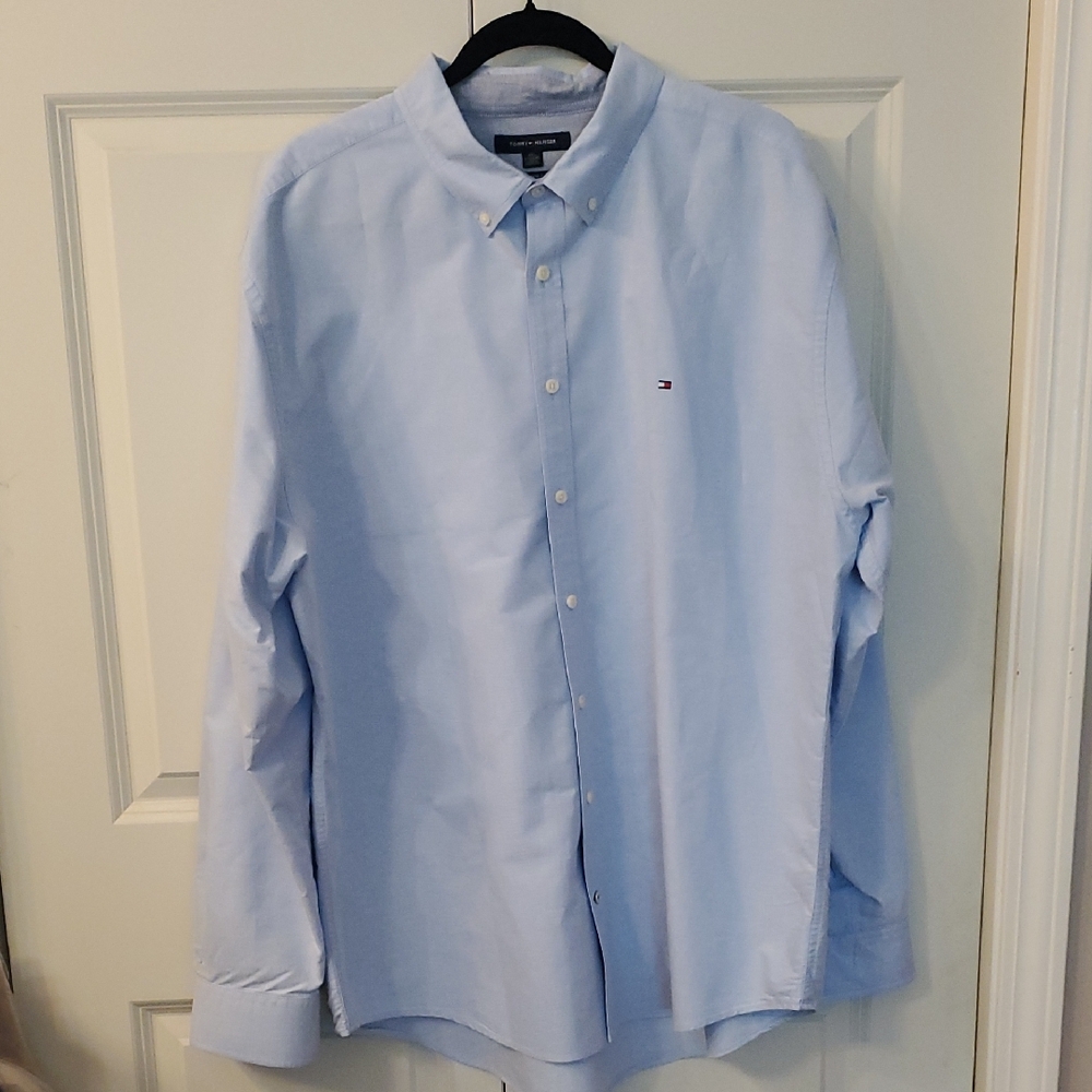 Tommy Hilfiger Men's Sky Blue Button Down Shirt